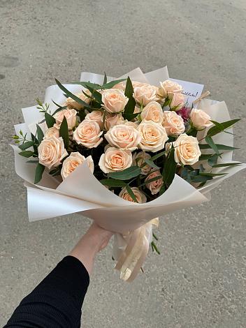 Букет Кремовые розы Латте в Ивакино